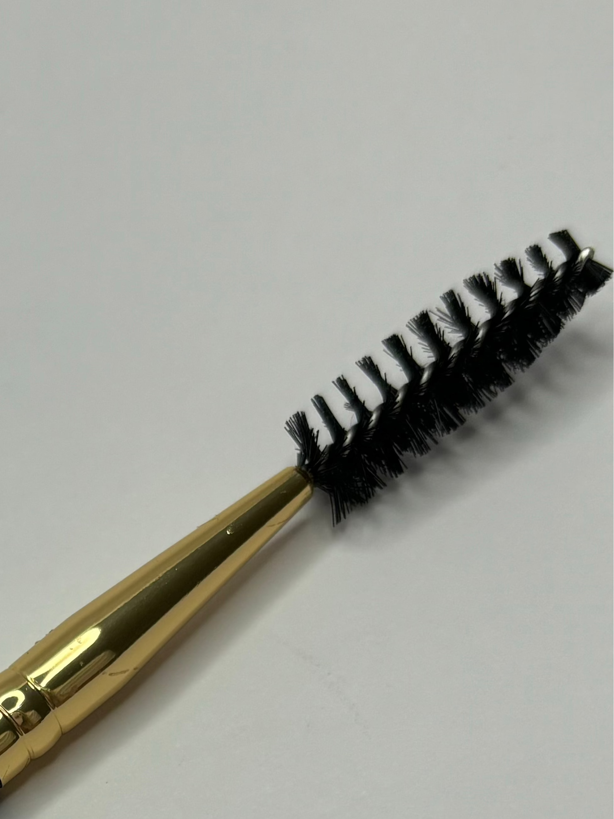 DEFINE & LINE BROW BRUSH